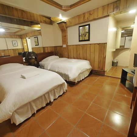 Mountain Lodge And Restaurant Baguio City Exteriör bild