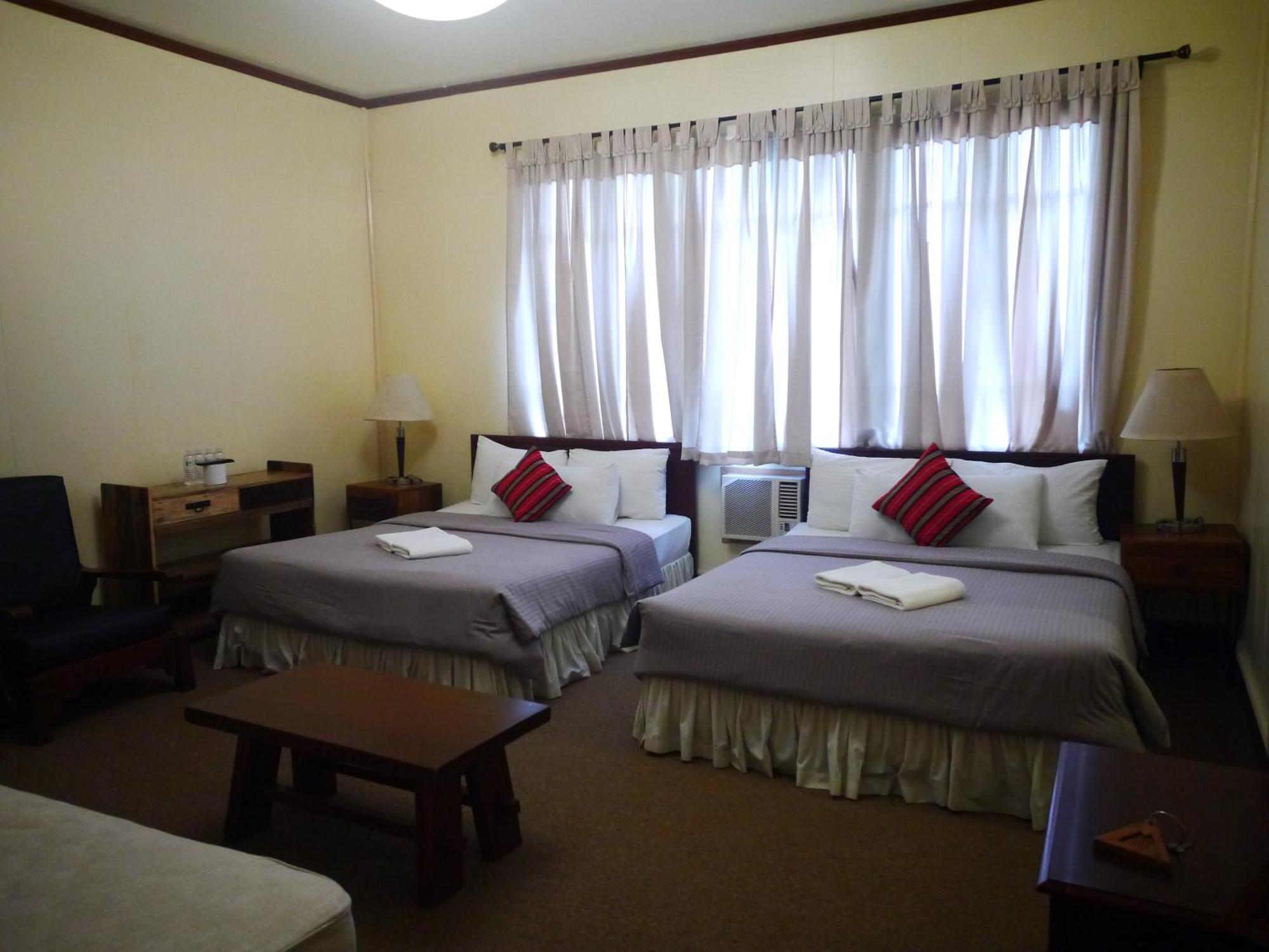 Mountain Lodge And Restaurant Baguio City Exteriör bild
