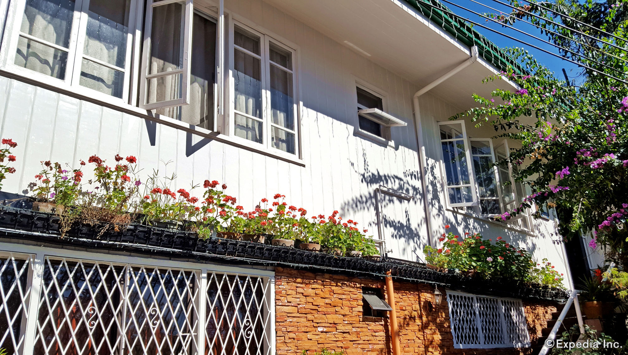 Mountain Lodge And Restaurant Baguio City Exteriör bild