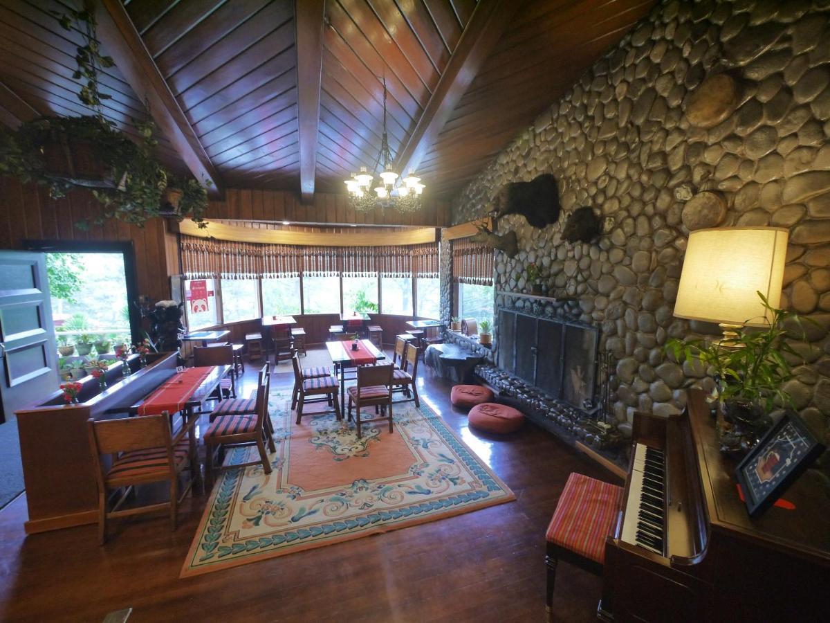 Mountain Lodge And Restaurant Baguio City Exteriör bild